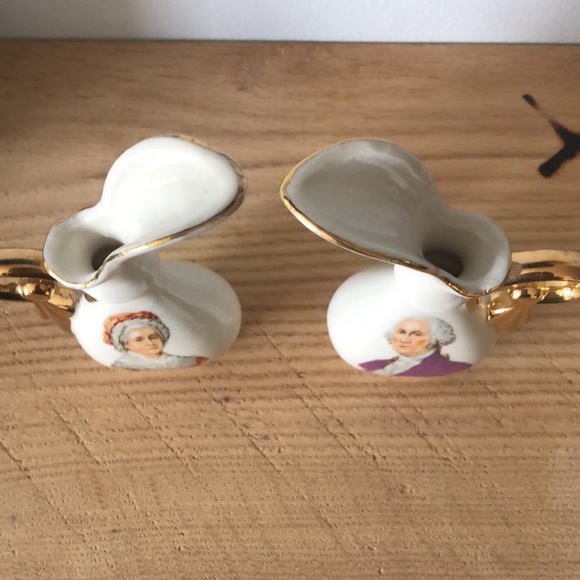 Vintage George & Martha Washington Mini Pitchers. - Picture 3 of 5